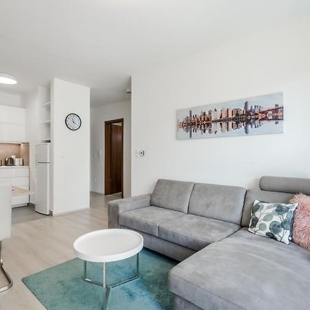 Bpr Galactic Empire Home With Balcony Budapest Exterior photo