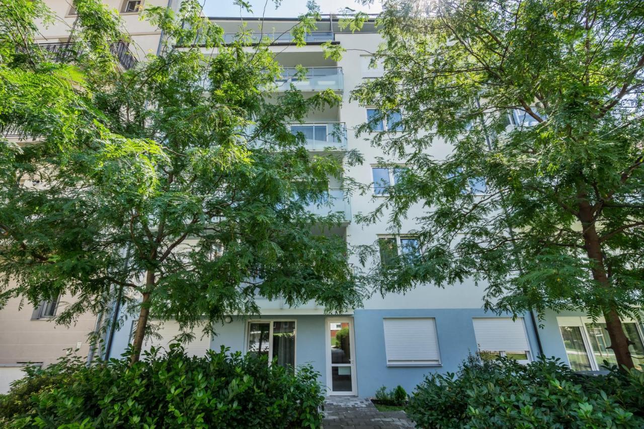 Bpr Galactic Empire Home With Balcony Budapest Exterior photo